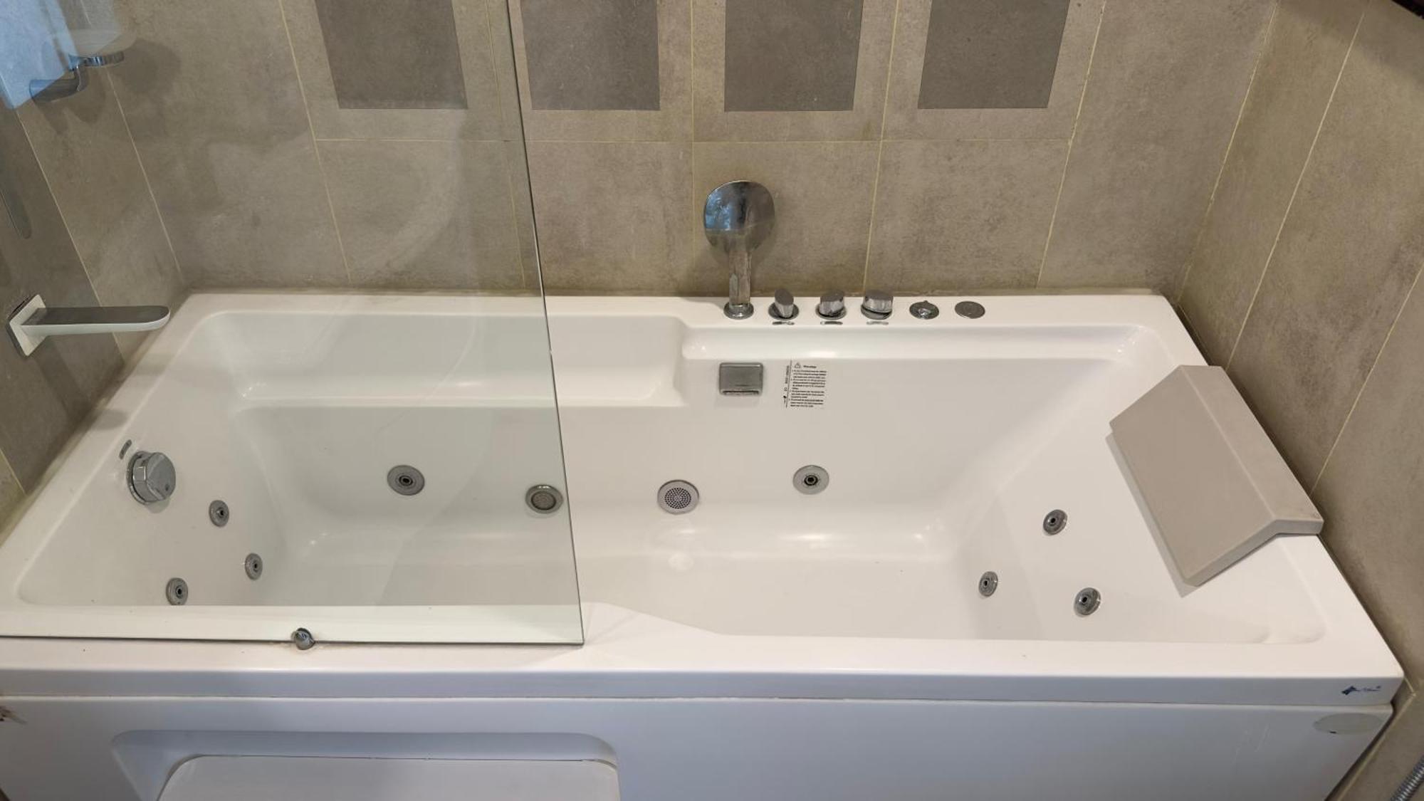 Centaurus Apartments Islamabad Luaran gambar