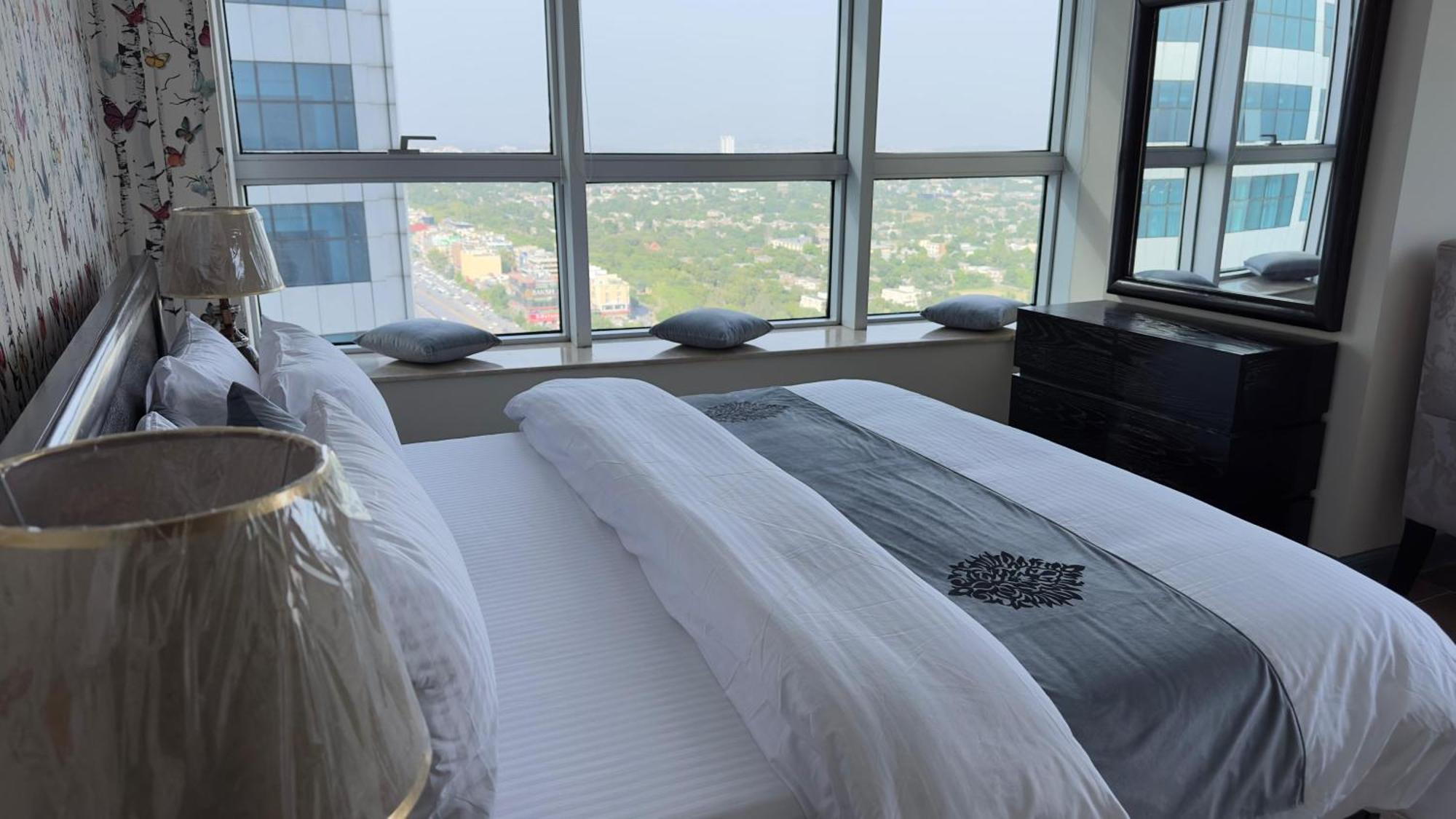 Centaurus Apartments Islamabad Luaran gambar