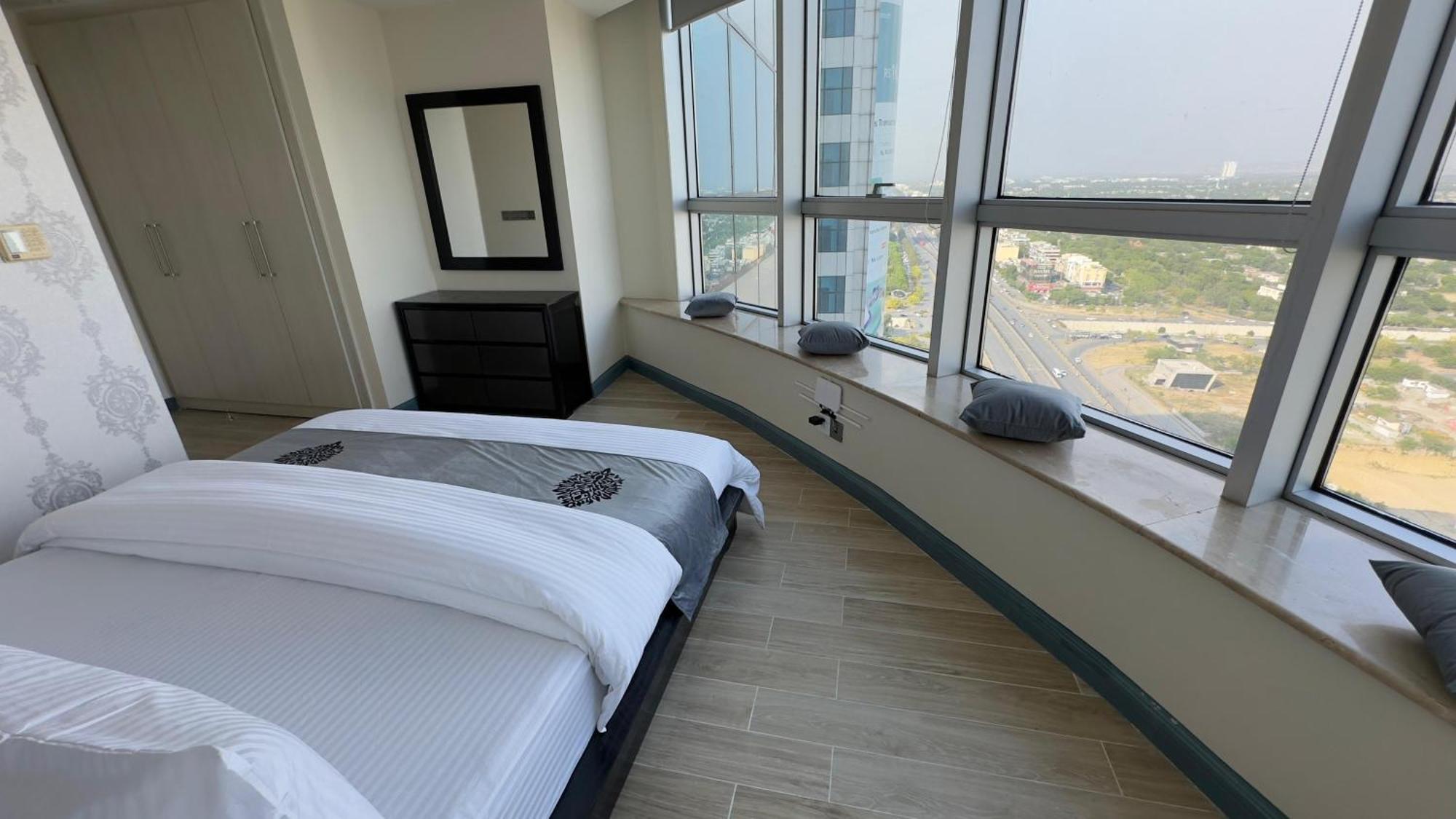 Centaurus Apartments Islamabad Luaran gambar
