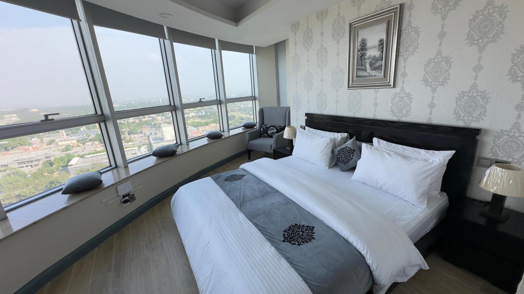 Centaurus Apartments Islamabad Luaran gambar
