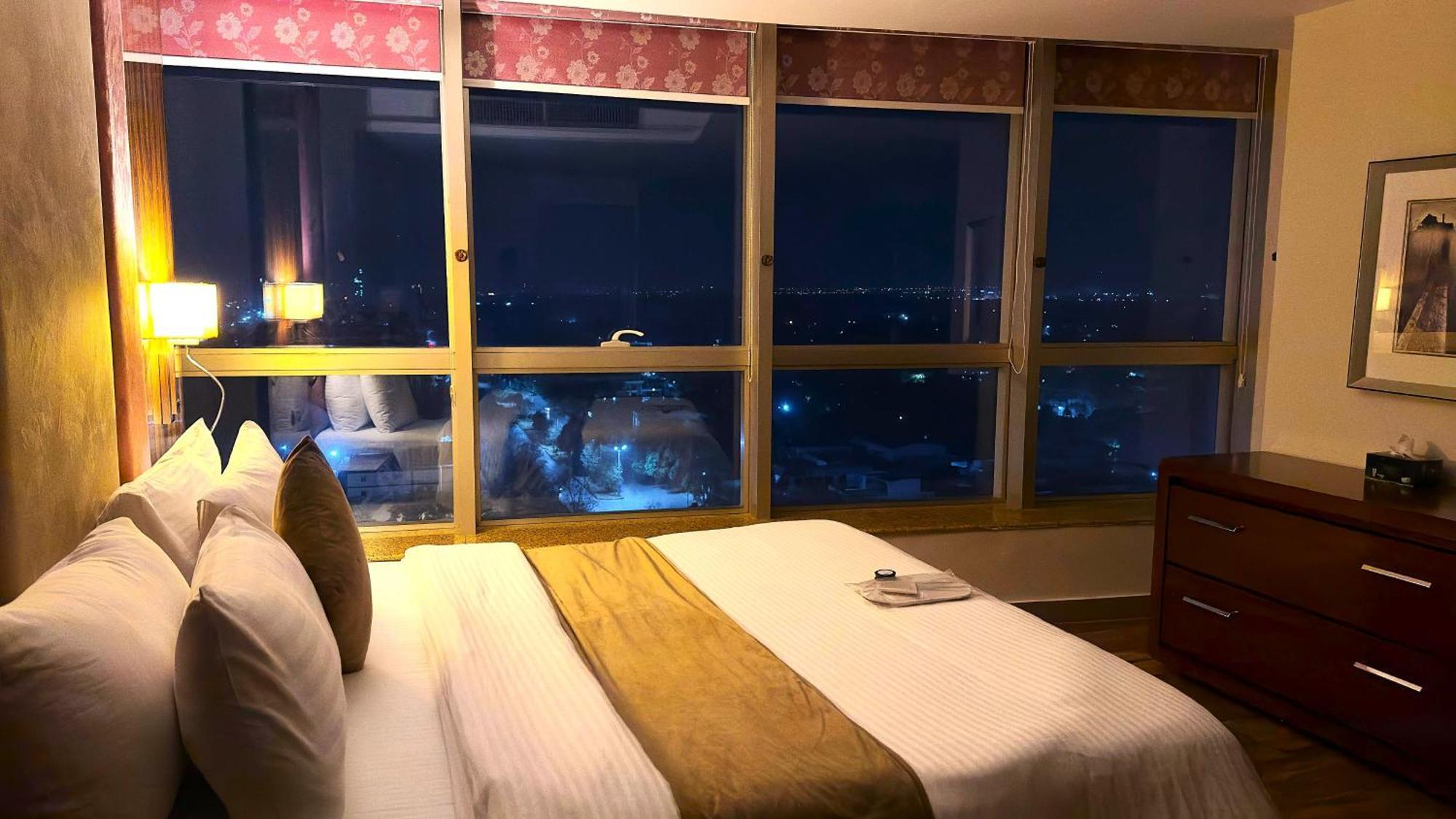 Centaurus Apartments Islamabad Luaran gambar