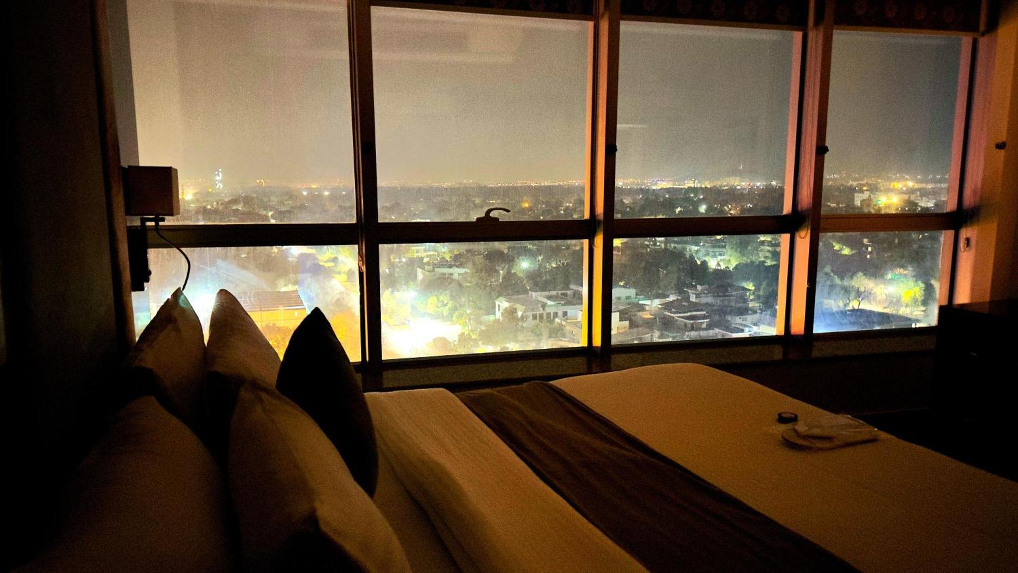 Centaurus Apartments Islamabad Luaran gambar